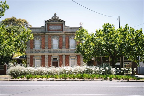 Albert Street building Creswick - tourism - smaller.jpg