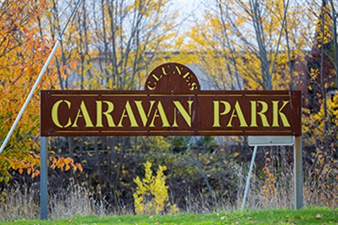 Clunes Caravan Park entrance